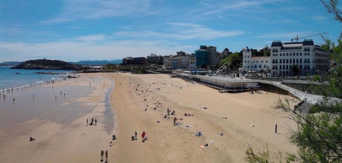 Pisos Sardinero Apartment ซานตานเดร์ ภายนอก รูปภาพ